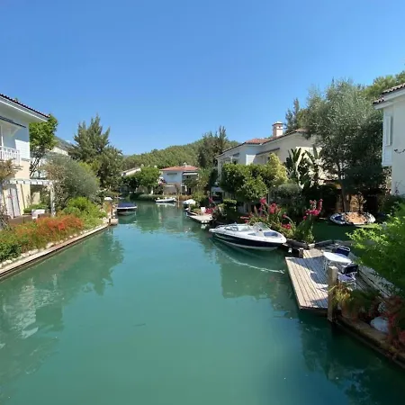 Vilă Sea Canal Townhouse