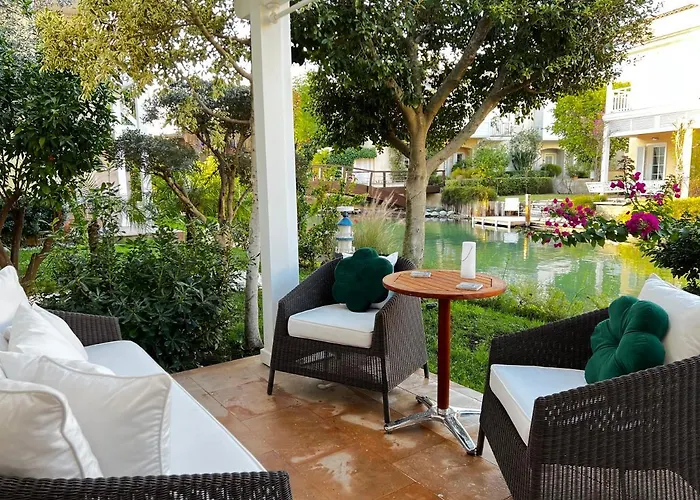 Sea Canal Townhouse Villa